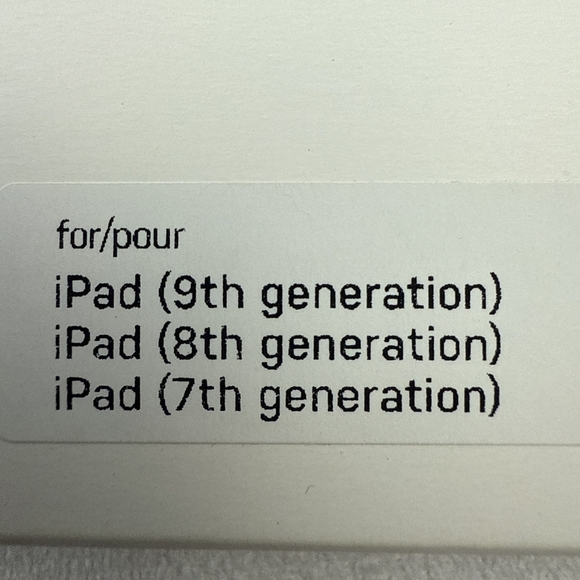 NWT Otterbox iPad case 7/8/9, Galaxy Runner Blue & alpha glass screen protector - Picture 9 of 9